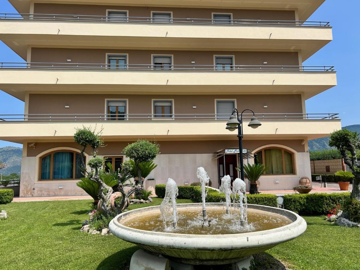 Hotel Maddaloni Tufino Exterior foto